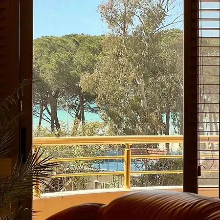 Apartment Doris Spacious Sea View Golem (Tirana)