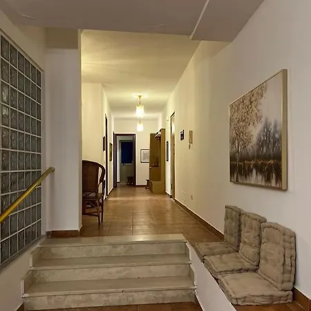 Doris Spacious Sea View Apartment